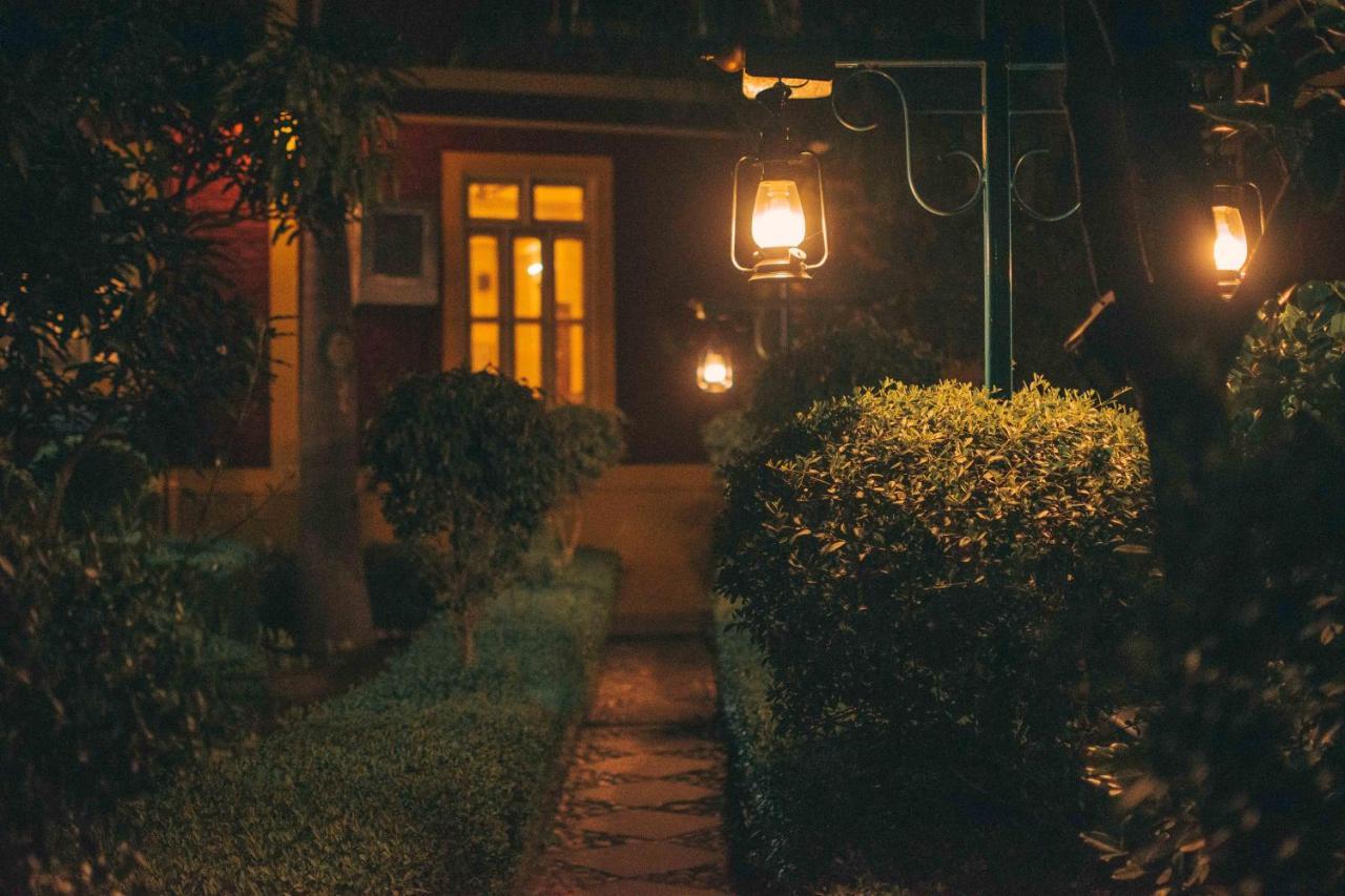 Mvt Guesthouse & Restaurant Рішикеш Екстер'єр фото